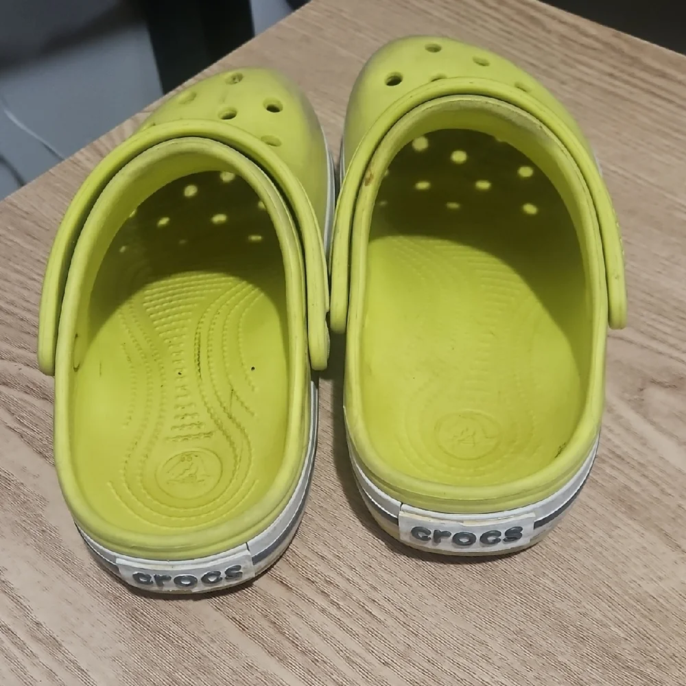 Crocs Kids Yellow‎ Clogs Size 2